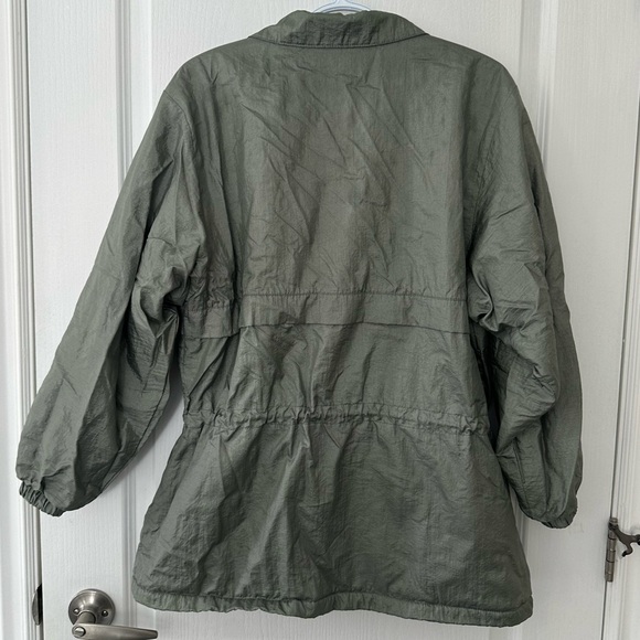 EUC Vintage Northern Sun Canada 90’s Women’s Polar Bear Windbreaker Green Size M - Picture 3 of 14